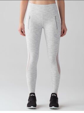 Lululemon Invigorate Tight
Wee Are From Space Nimbus Battleship / Ice Grey